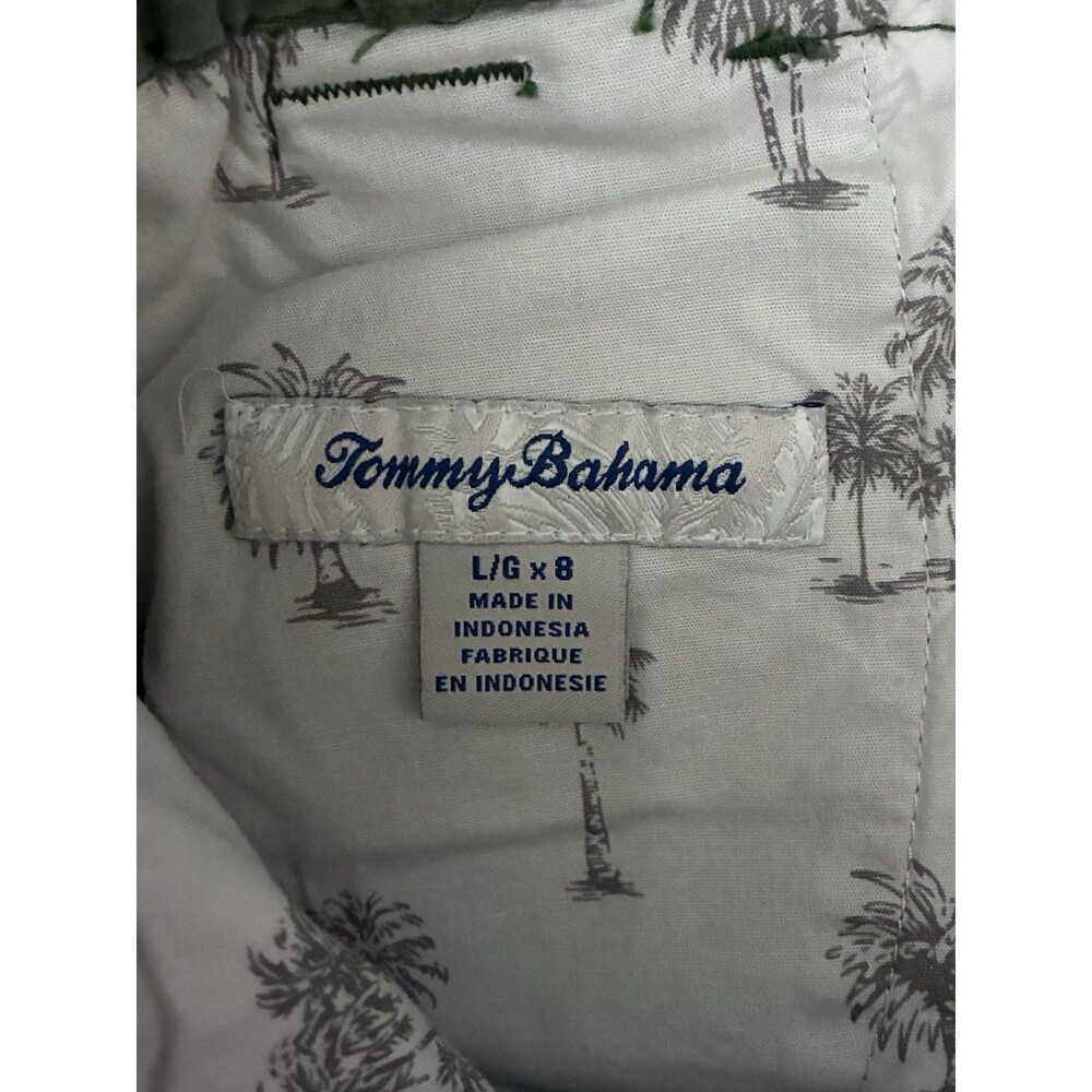 Tommy Bahama Men’s Green Cargo Shorts Size Large - Picture 4 of 4
